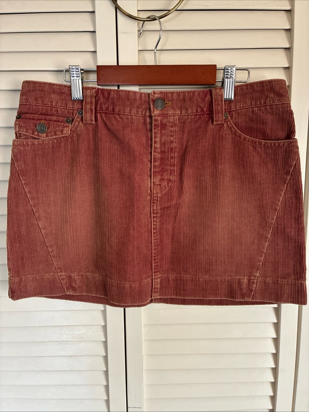 American Eagle Outfitters Corduroy Mini Skirt in Rust Red Y2K Sz 4